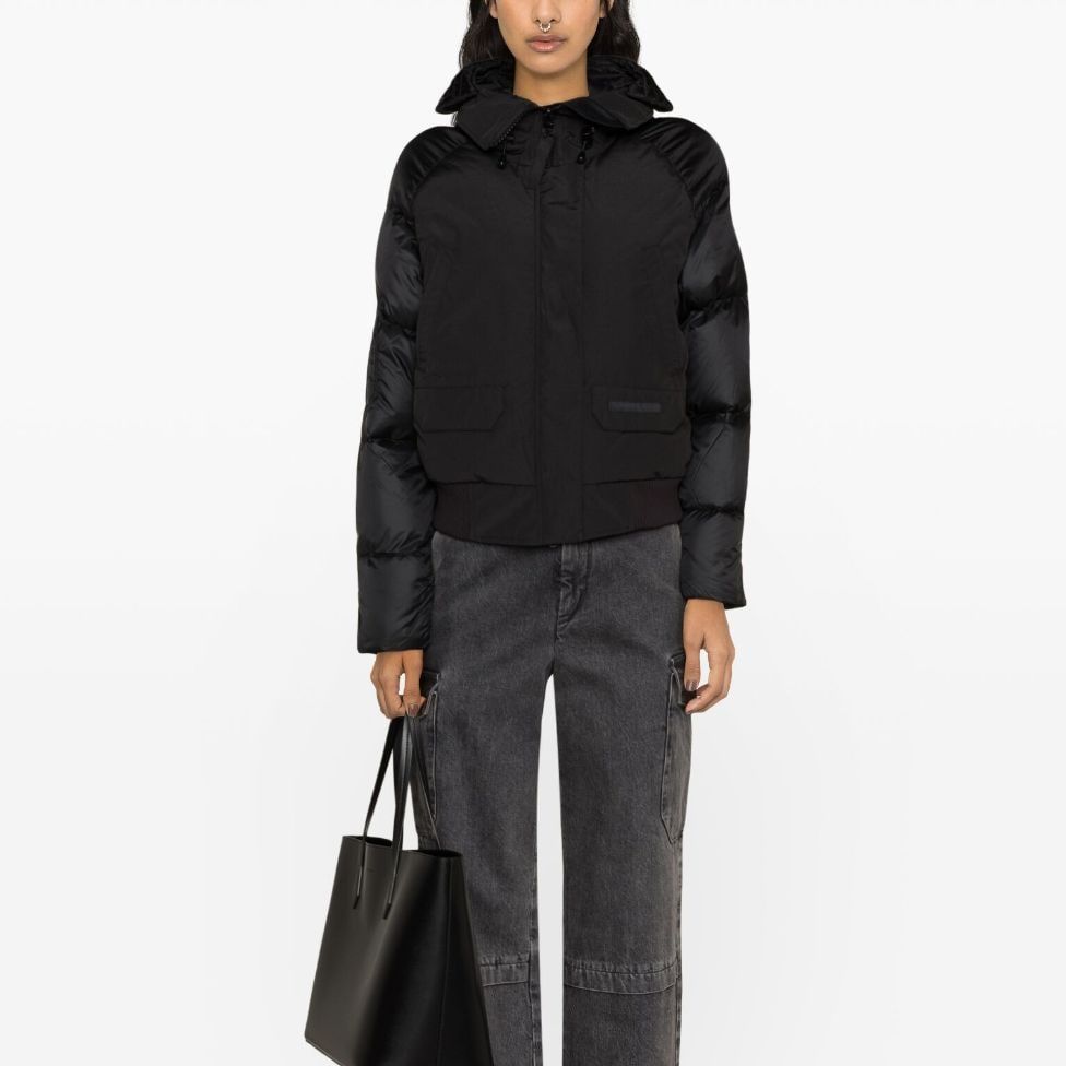 Lookbook 加拿大鵝 Chilliwack 男女連帽羽絨外套 黑色 可拆卸帽 舒適羅紋設計 2056WB