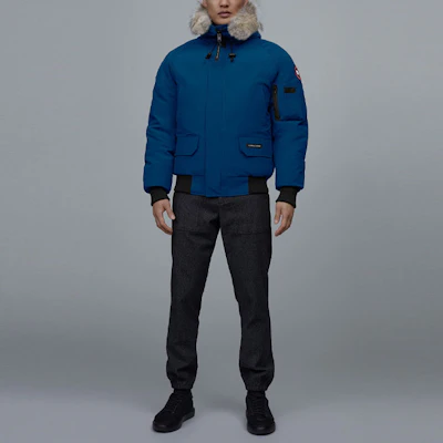 加拿大鹅奇利瓦克短款羽绒服 海军蓝 男女通用冬季飞行员夹克 7999M-805 Lookbook 加拿大鹅奇利瓦克短款羽绒服 海军蓝 男女通用冬季飞行员夹克 7999M-805