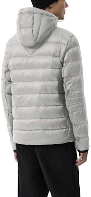 加拿大鹅Crofton黑标FW22防水轻薄羽绒服银白色 2227MB-200 Shop 加拿大鹅Crofton黑标FW22防水轻薄羽绒服银白色 2227MB-200