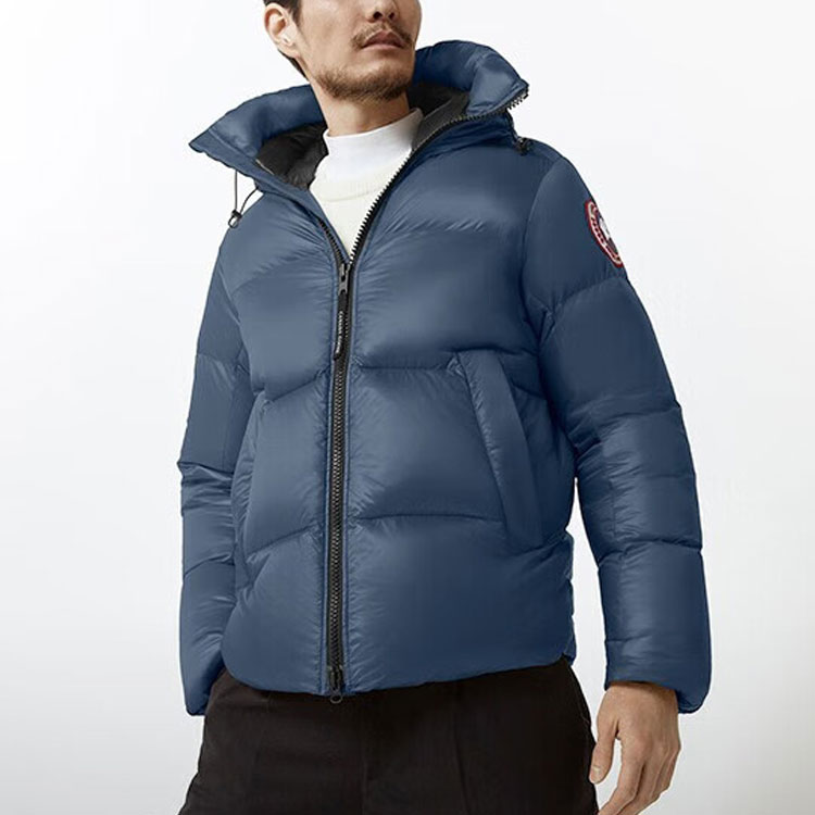 Lookbook Chaqueta con capucha ligera unisex Canada Goose Crofton Logo Super Cobalt. 2252M-222