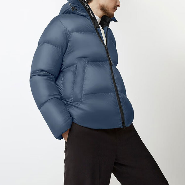 Shop Chaqueta con capucha ligera unisex Canada Goose Crofton Logo Super Cobalt. 2252M-222