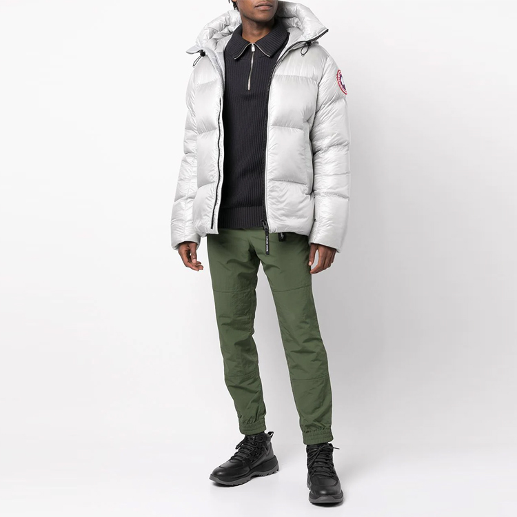 Lookbook Chaqueta Puffer Ligera con Capucha Canada Goose Crofton Plata Unisex Invierno. 2252M-200