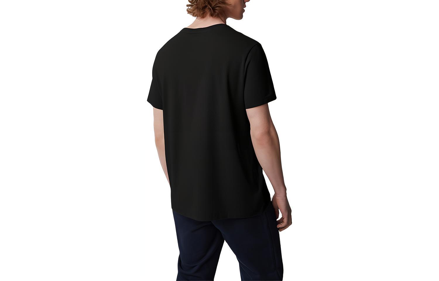 Lookbook Camiseta Negra Canada Goose Emersen SS23 Cuello Redondo con Logo. 1420M-61