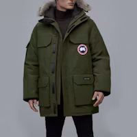 Shop Canada Goose Expedition 紅標軍綠色派克大衣 男女款 4660M-49