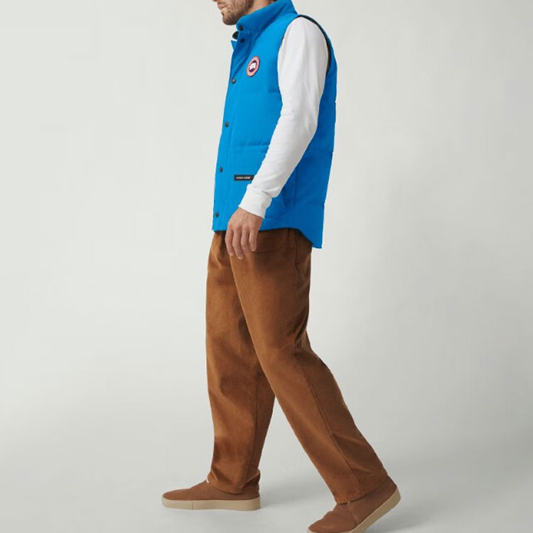 Details for Canada Goose Freestyle Crew Rompi Down Ringan Unisex Glacier Blue. 4154M-1265