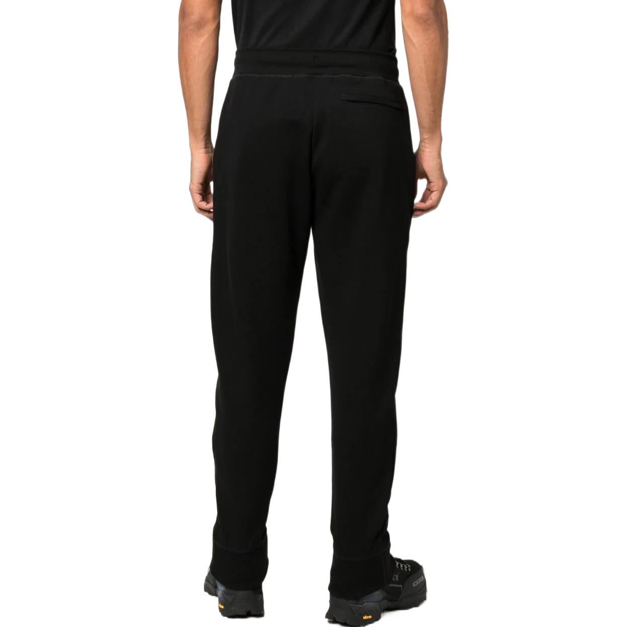 Shop カナダグース FW22 ブラックロゴ入りジョガーパンツ エラスティックウエスト仕様 7402MB-61