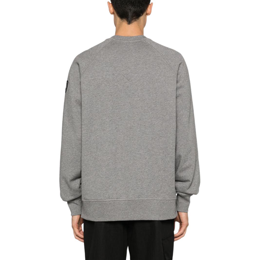 Shop カナダグース ヒューロン グレー ロゴ クルーネック スウェット 長袖. 7400MB-47