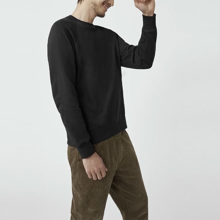 Shop Canada Goose Huron FW21 Logo Crewneck Sweatshirt Hitam. 7400M-61