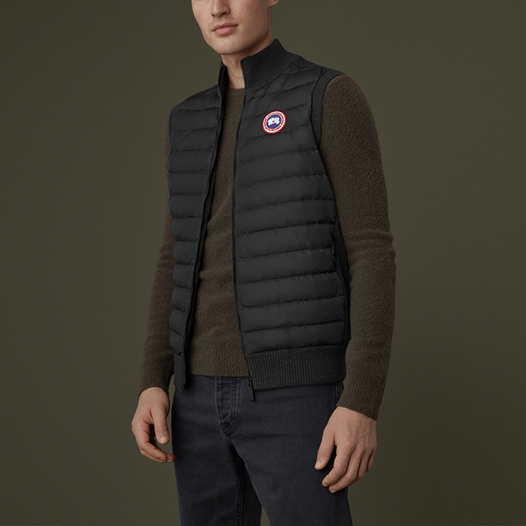 Lookbook Canada Goose HyBridge Black Vest Windproof Waterproof Lightweight Unisex. 6829M-61