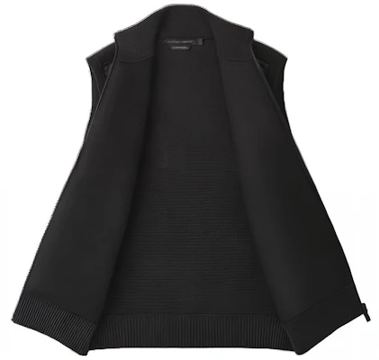 Canada Goose HyBridge FW22 黑色絎縫針織無袖背心. 6829MB-61 Lookbook Canada Goose HyBridge FW22 黑色絎縫針織無袖背心. 6829MB-61