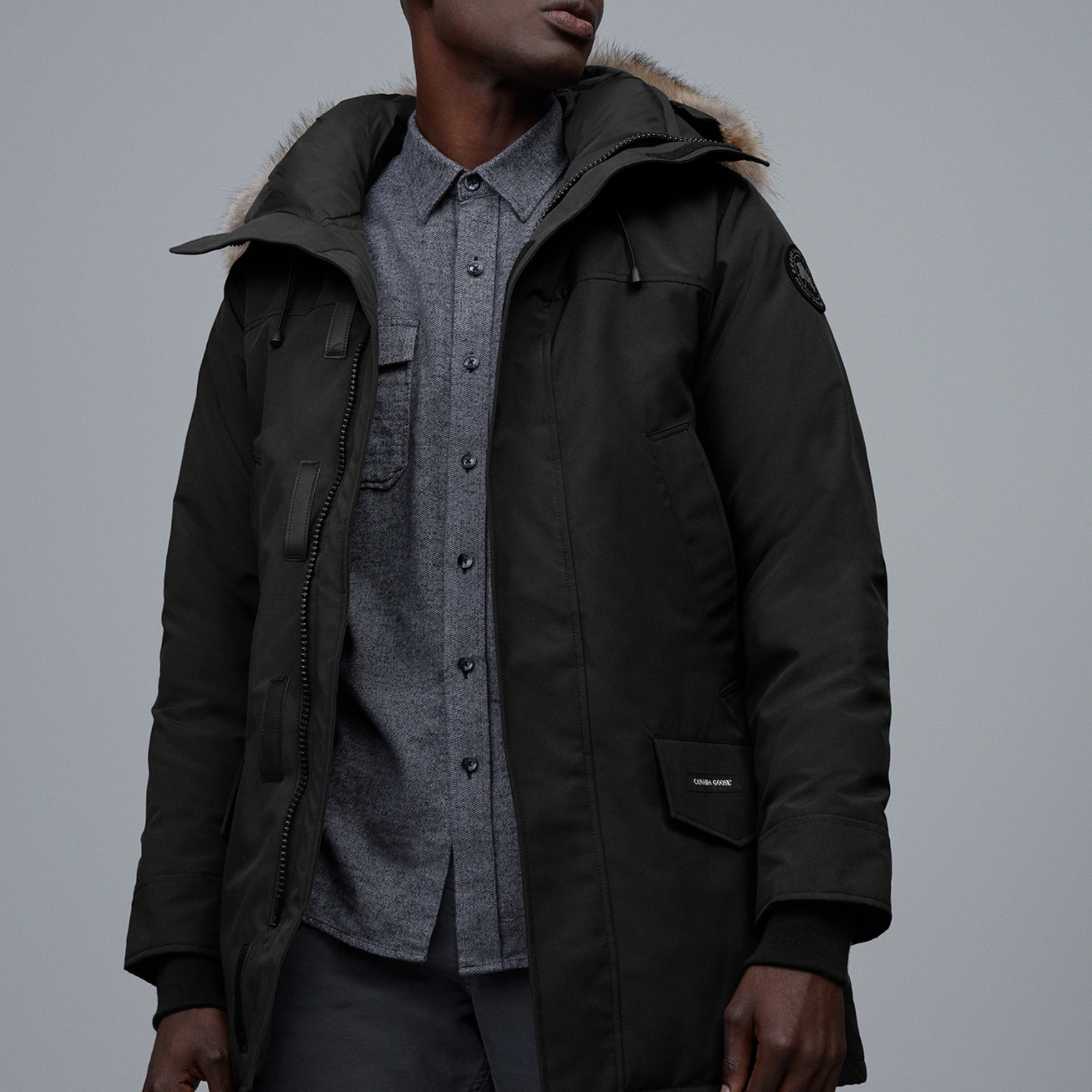 Lookbook Canada Goose Langford Parka Black Label Chaqueta Unisex Negro Resistente al Viento. 2062MB-61