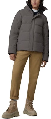 Canada Goose MacMillan FW22 Gris Coastal Etiqueta Negra Chaqueta Acolchada Unisex. 2080MB-811 Lookbook Canada Goose MacMillan FW22 Gris Coastal Etiqueta Negra Chaqueta Acolchada Unisex. 2080MB-811