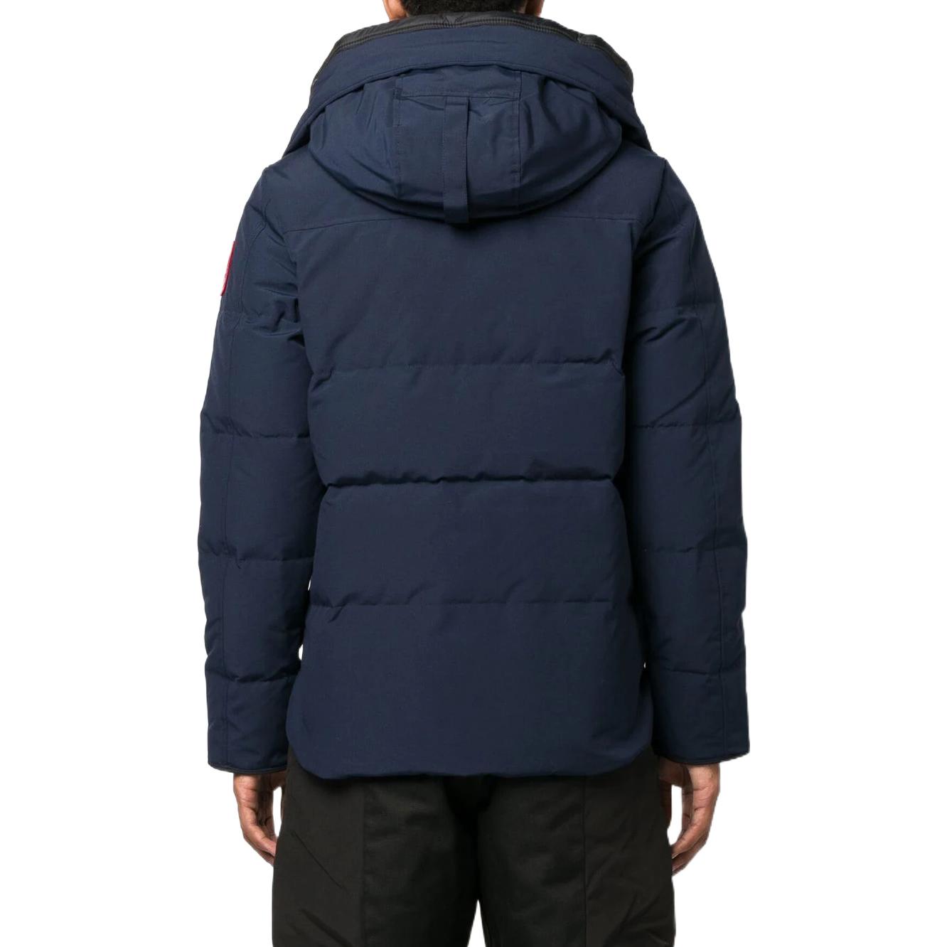 Shop 加拿大鹅MacMillan FW22海军蓝标男士短款羽绒派克外套夹克. 2080M-63