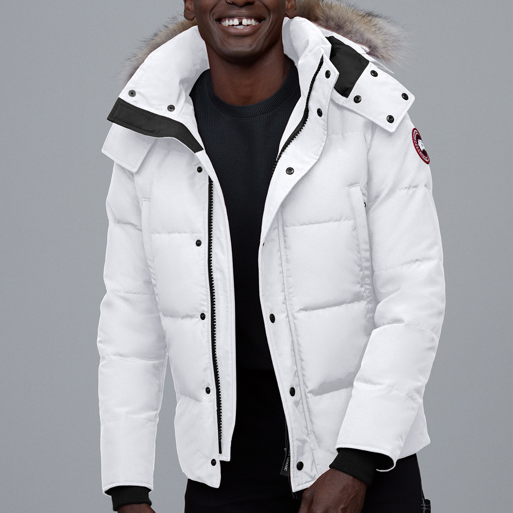 Shop Canada Goose 紅標 Wyndham 白鴨絨連帽外套 - 曙光白 男女適穿 3808M-827