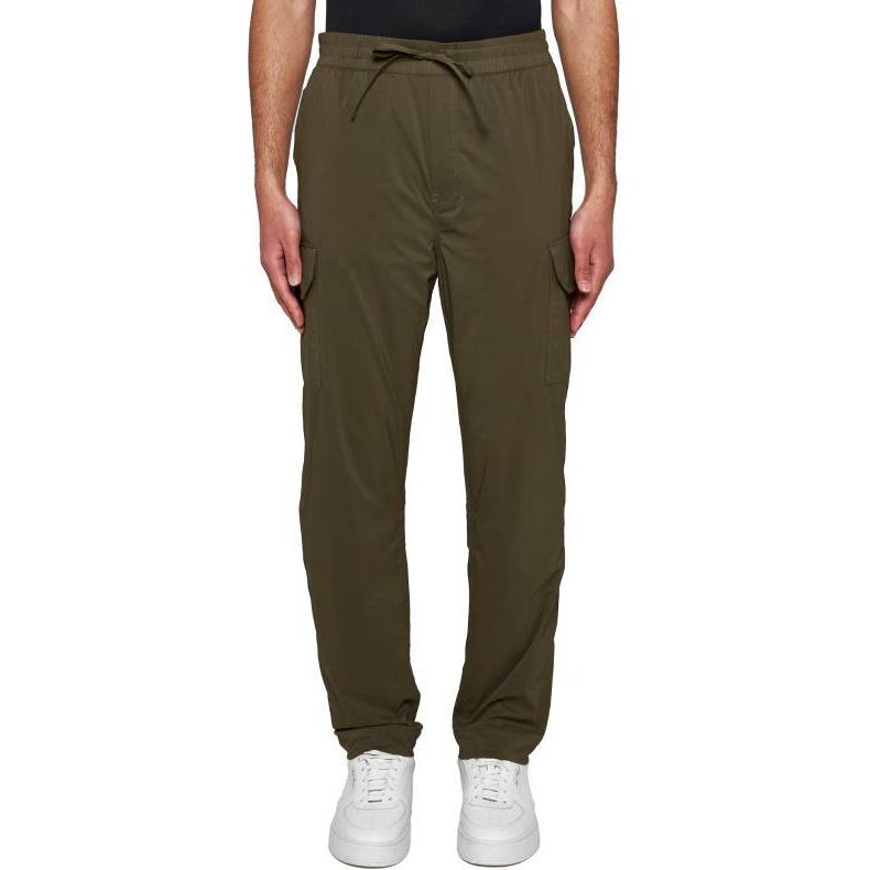 Shop Canada Goose Solid Straight-Fit Elastic Waist Casual Pants Olive Green 7500M-B49