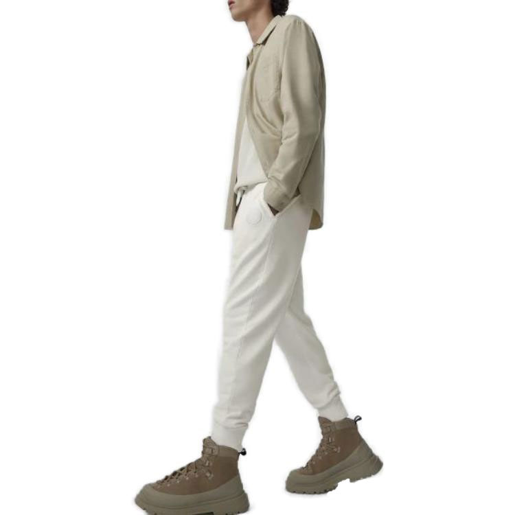 Shop カナダグース SS23 ヒューマンネイチャー ドローストリング付きホワイトジョガーパンツ 7402M2H-99