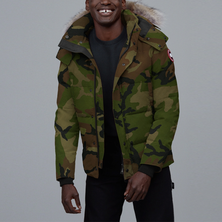 Shop 캐나다구스 윈드햄 레드 라벨 카모 다운 파카 재킷 유니섹스 3808M-316