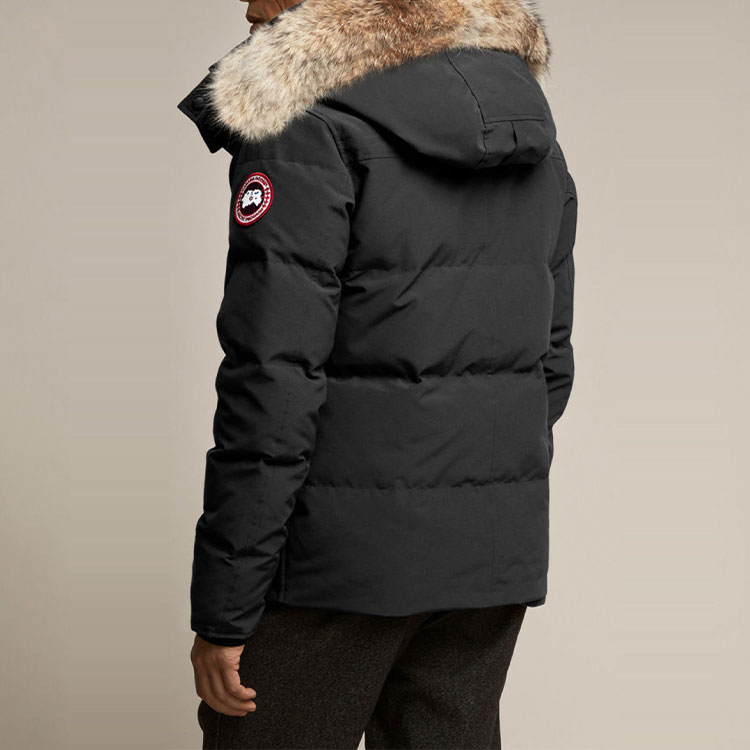 Shop Canada Goose Wyndham Chaqueta Acolchada Negra Unisex con Capucha Invierno. 3808MA-61
