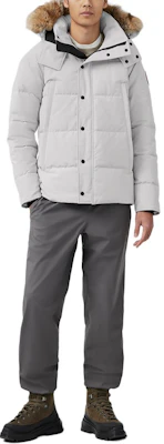 加拿大鵝 Wyndham 短版羽絨外套 銀白色 修身連帽羽絨夾克 3808M-200 Order 加拿大鵝 Wyndham 短版羽絨外套 銀白色 修身連帽羽絨夾克 3808M-200