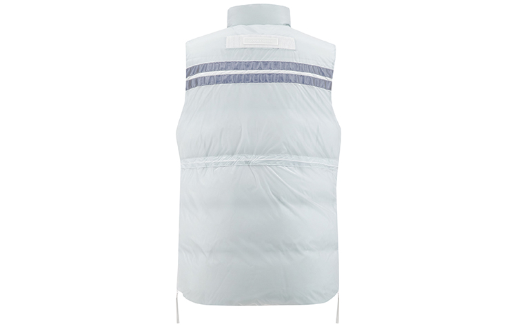 Lookbook Canada Goose X-Ray Down Vest Unisex with Logo Patch and Utility Pockets. 4100UX1-463