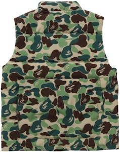 Chaleco Verde Unisex Canada Goose x BAPE FW23 Camo con Logo Frontal. 2054MBE-1118 Lookbook Chaleco Verde Unisex Canada Goose x BAPE FW23 Camo con Logo Frontal. 2054MBE-1118