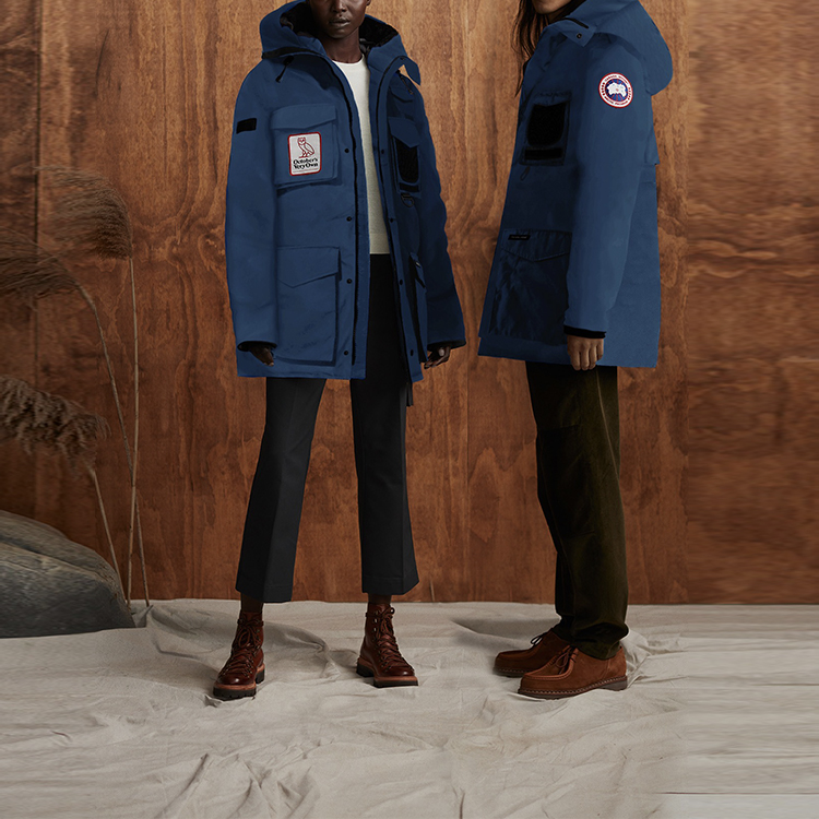 Lookbook 加拿大鵝 x OVO 輕藍色男女通用連帽鵝絨大衣 4000MOV-941