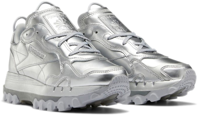 Cardi B x Reebok Classic Leather 'Perak Metalik Pewter' GX1389 Lookbook Cardi B x Reebok Classic Leather 'Perak Metalik Pewter' GX1389
