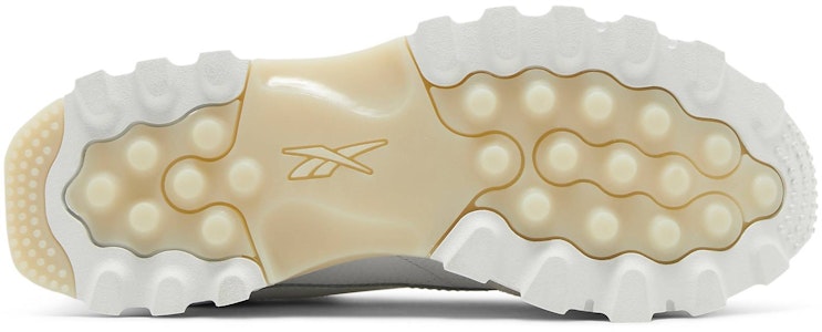 (W) Cardi B x Reebok Classic Leather 'Putih' H00686 Shop (W) Cardi B x Reebok Classic Leather 'Putih' H00686