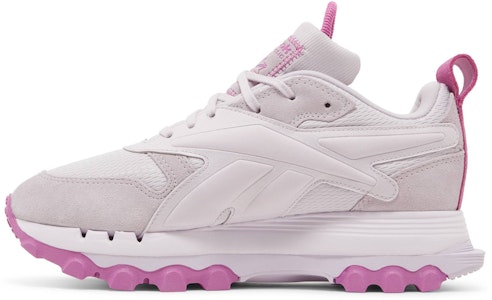 (W) 카디 비 x 리복 클래식 레더 V2 '쿼츠 글로우 울트라베리' HQ6024 Lookbook (W) 카디 비 x 리복 클래식 레더 V2 '쿼츠 글로우 울트라베리' HQ6024