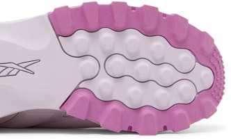 (W) Cardi B×Reebok CL V2クォーツグロー (Kādi B×Rībok CL V2 Kuōtsu Gurō) HQ6024 Purchase (W) Cardi B×Reebok CL V2クォーツグロー (Kādi B×Rībok CL V2 Kuōtsu Gurō) HQ6024