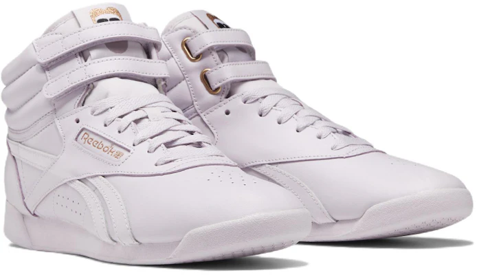 Cardi B x Reebok Freestyle High ''Quartz Glow Lilac Fog'' Lila Damen Sneaker GX7175 Lookbook Cardi B x Reebok Freestyle High ''Quartz Glow Lilac Fog'' Lila Damen Sneaker GX7175