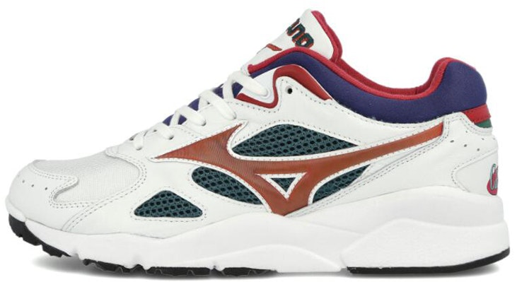 care-free-x-mizuno-sky-medal-90s