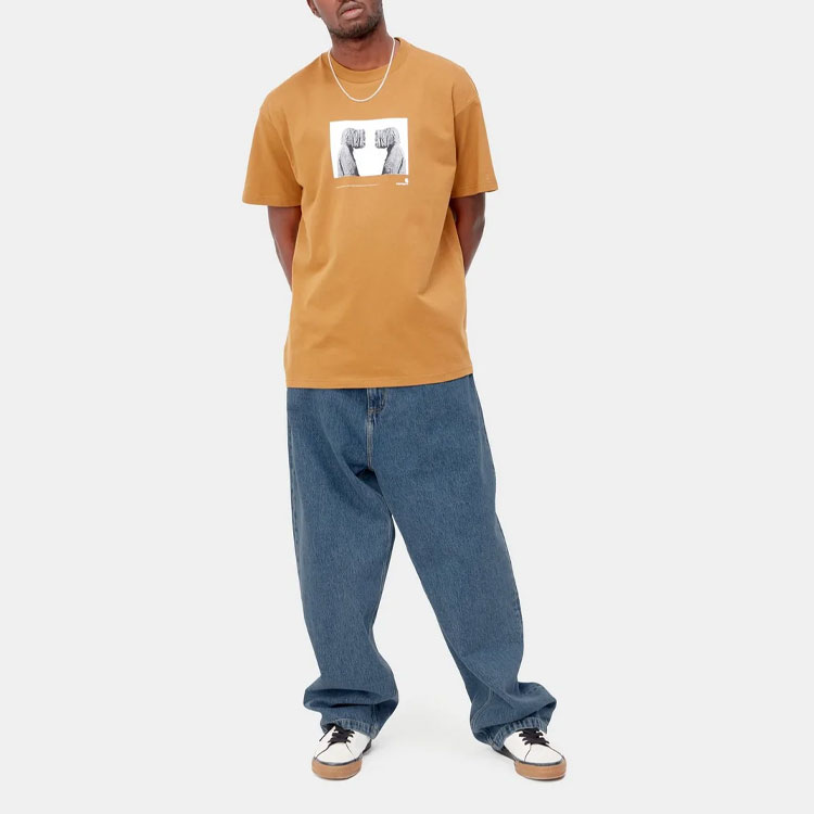 Shop Carhartt WIP 宽松高腰直筒牛仔裤 蓝色 I031246-01-12