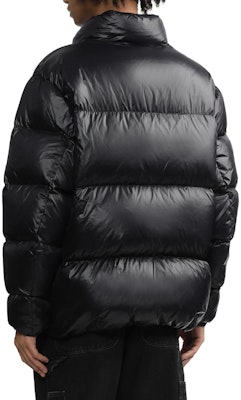 Carhartt WIP FW23 Jaket Puffer Zip Kolar Berdiri Hitam Solid. CHXDNF23A057L Purchase Carhartt WIP FW23 Jaket Puffer Zip Kolar Berdiri Hitam Solid. CHXDNF23A057L