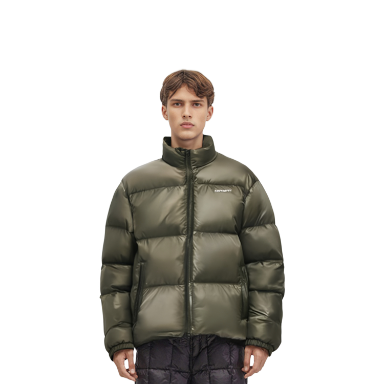 Lookbook Carhartt WIP Jaket Puffer Logo Bordir Lengan Panjang Unisex Hijau. CHXDNF23A057L-GRD