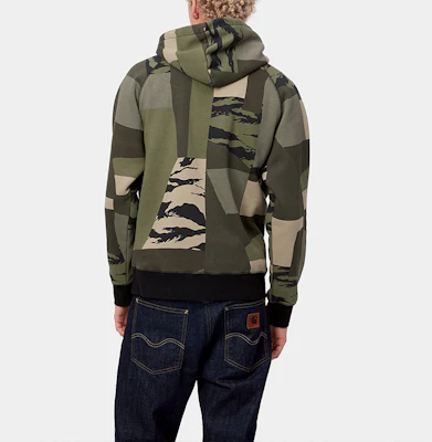 Carhartt WIP SS22 Hooded Chase Pullover Sweatshirt Hijau Army Colorblock I026384-0O7-XX Details for Carhartt WIP SS22 Hooded Chase Pullover Sweatshirt Hijau Army Colorblock I026384-0O7-XX