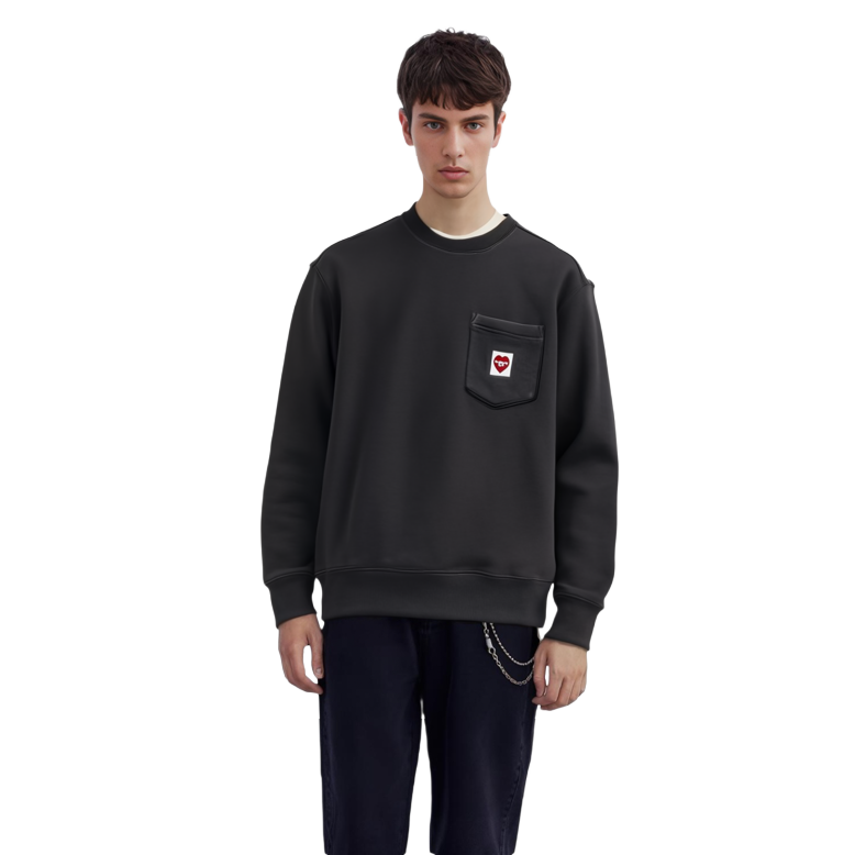 Shop Sudadera Negra Carhartt WIP SS23 Oversized Heart Pocket Crewneck. I032315-89-XX