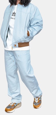 Carhartt WIP SS24 Celana Straight Fit Longgar Logo Baru Tahun Baru Biru Muda Unisex I034239-23F-2M702 Shop Carhartt WIP SS24 Celana Straight Fit Longgar Logo Baru Tahun Baru Biru Muda Unisex I034239-23F-2M702