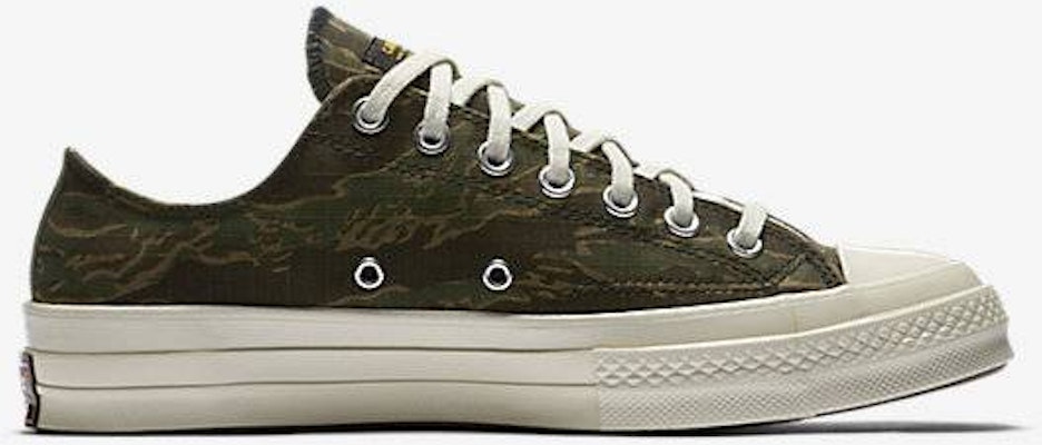 Carhartt WIP x Converse Chuck 70 'Verde' 158433C Lookbook Carhartt WIP x Converse Chuck 70 'Verde' 158433C
