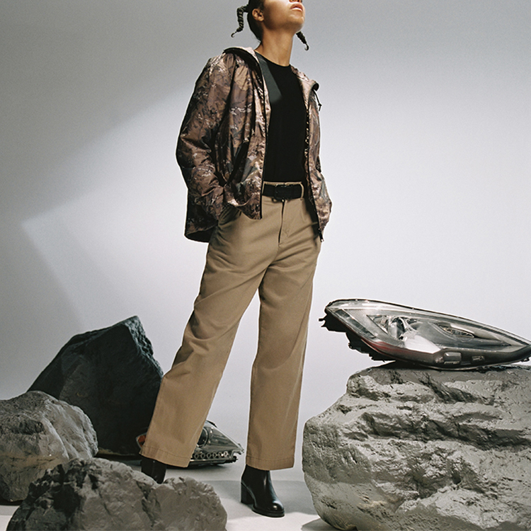 Shop Chaqueta Unisex Carhartt WIP x GORE-TEX INFINIUM Camo Hoja Verde CHXJKI028217F-MLX