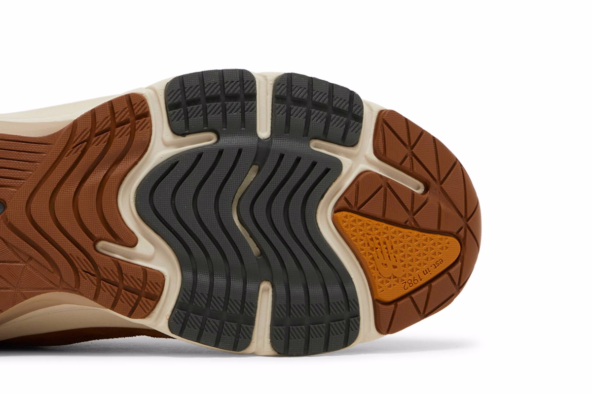 Carhartt WIP x New Balance 990v6 Made in USA 'Sculpture Center'