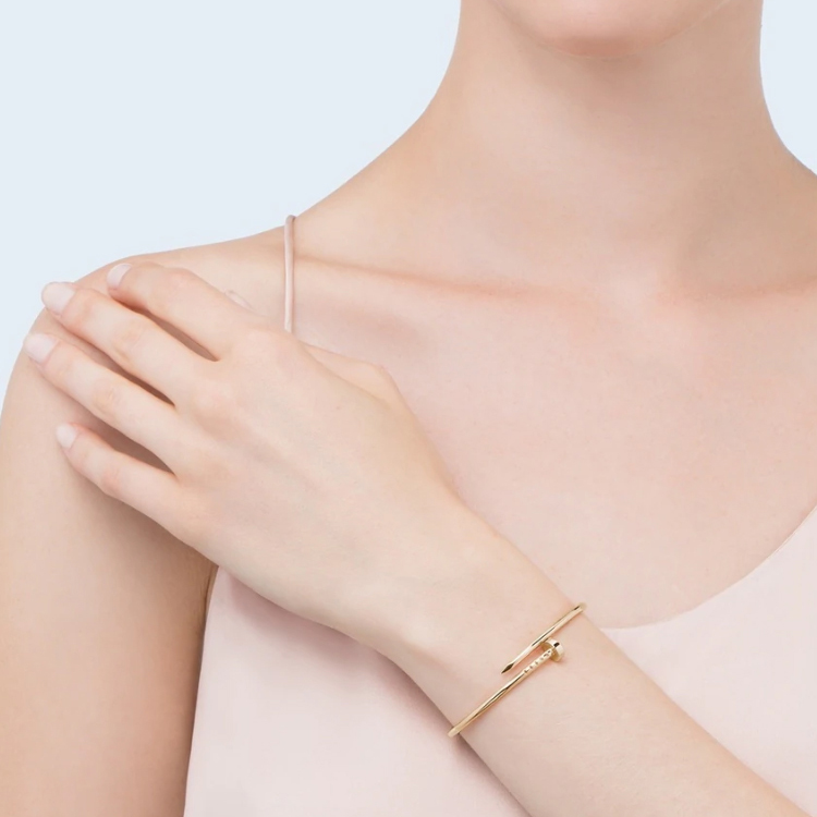 Lookbook 卡地亞Juste Un Clou 18K金手鐲 情侶設計 男女皆適用 B6062617