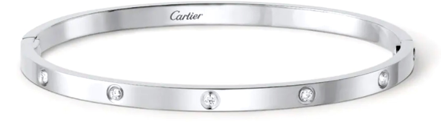 Cartier LOVE 18K白金細版手鍊 10鑽 男女款情侶設計 B6048017 Lookbook Cartier LOVE 18K白金細版手鍊 10鑽 男女款情侶設計 B6048017
