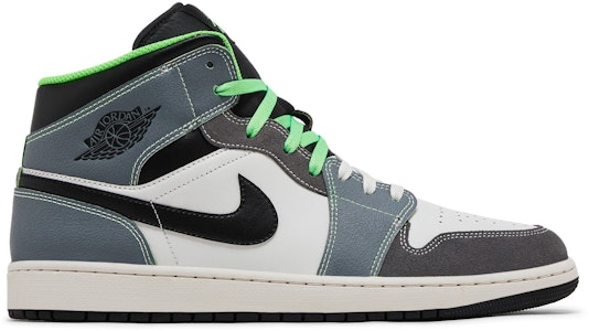 까사 93 x 조던 1 미드 '세느생드니' HQ3829-001 Buy 까사 93 x 조던 1 미드 '세느생드니' HQ3829-001