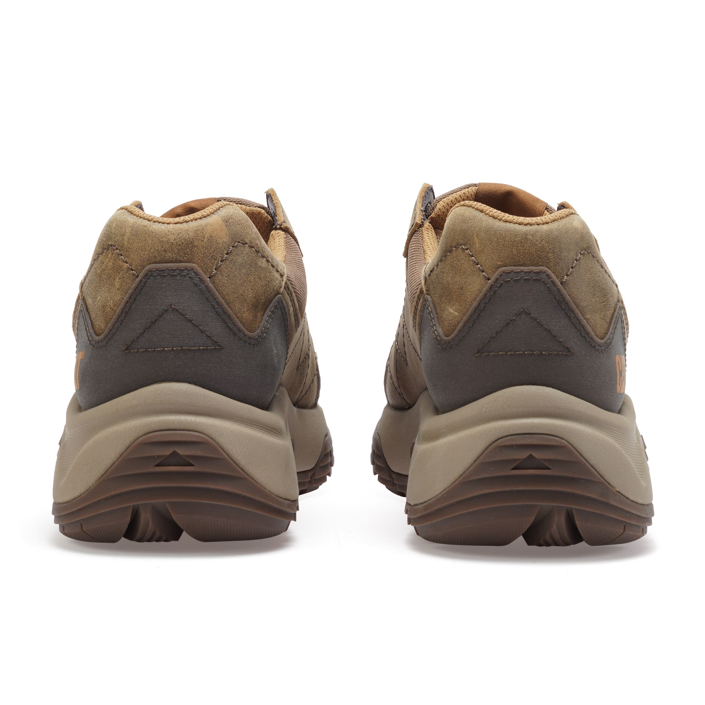 Shop CAT Detour Low "户外舒适棕色" P725416M3AMC33