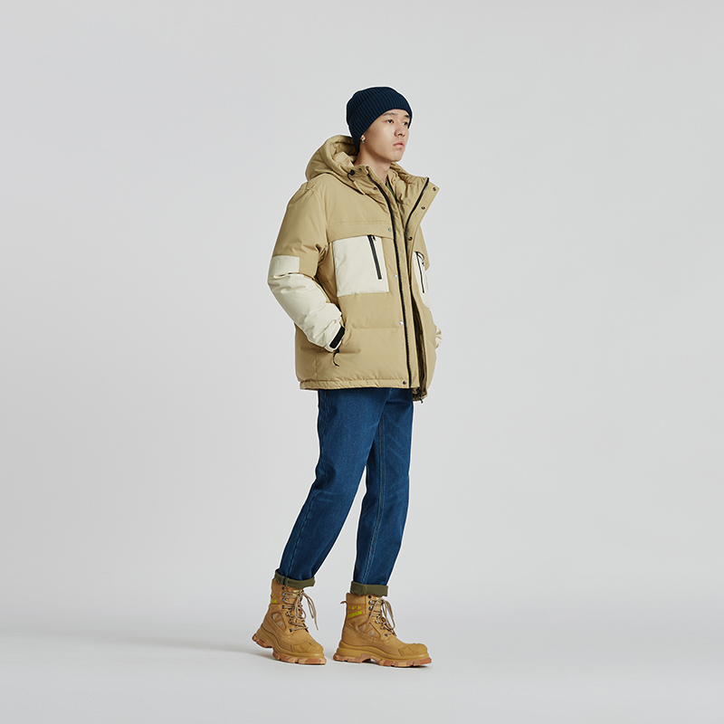 Purchase Jaket Hoodie Kasual Pria CAT dengan Logo Bordir dan Resleting Depan. CM3DWT41071