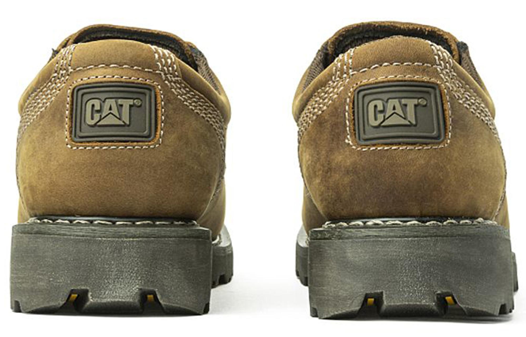 Shop CAT高速路“浅棕低帮户外鞋” P721416K3EMC18