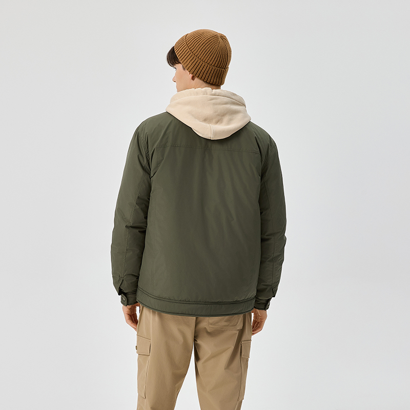 Sizing CAT FW24 Jaket Bulu Tahan Angin & Air untuk Aktivitas Luar Ruangan. CN3DWU49961