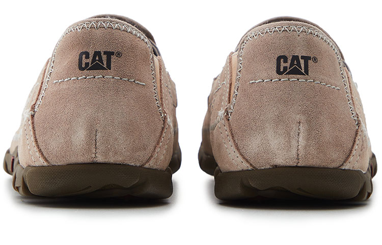 Shop CAT Kiefer系列 戶外低幫柔軟透氣耐磨運動休閒鞋 亮灰