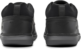 CAT 減震防滑耐磨 低筒 運動休閒鞋 男款 黑 Lookbook CAT 減震防滑耐磨 低筒 運動休閒鞋 男款 黑